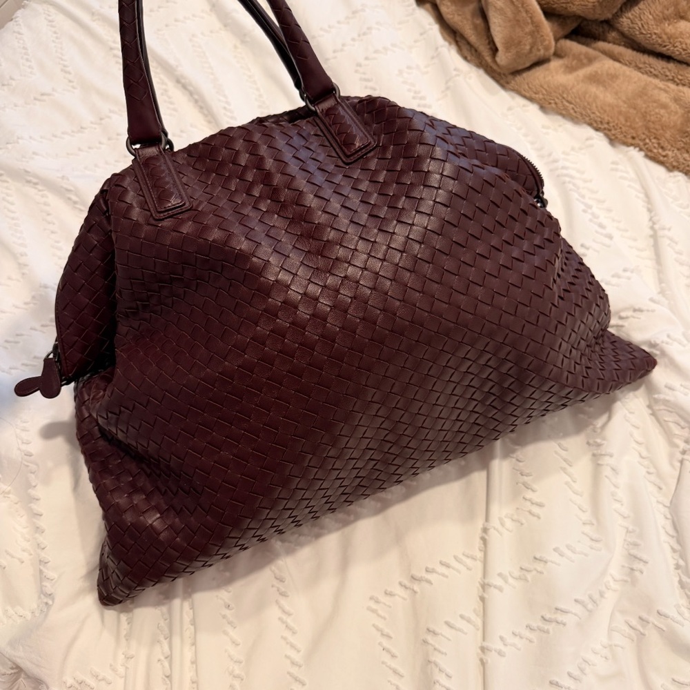 Bottega Elegant Burgundy Woven Leather Tote